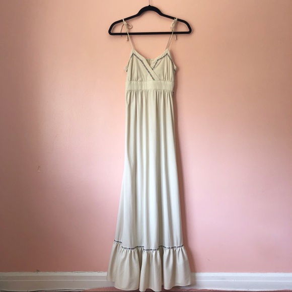 Vintage Rosebud Trim Maxi Dress - Picture 2 of 4